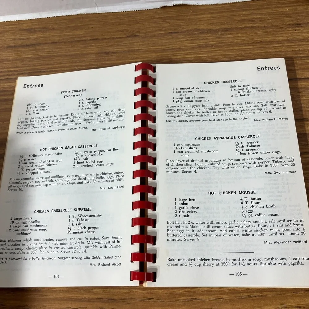 Memphis Woman's Exchange Cookbook Ring Bound Revised Edition 1967 Vintage